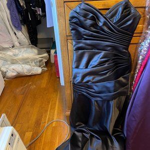 Black Size 6 Gown